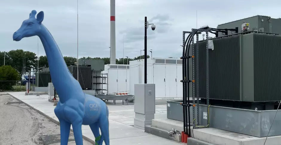 GIGA Storage Giraffe Battery 